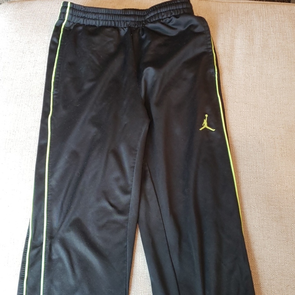 Boys track pants size 8
